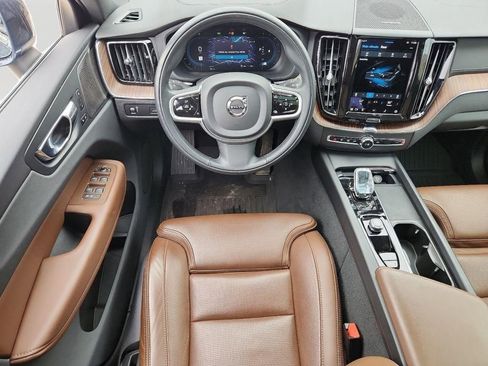 Used 2022 Volvo XC60 B5 Inscription w/ Climate Package image 12