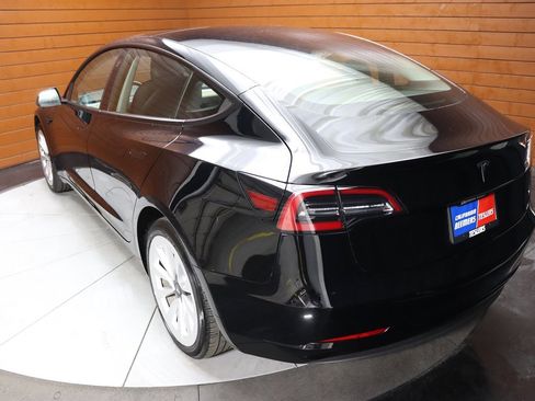 Used 2023 Tesla Model 3 Standard Range image 10