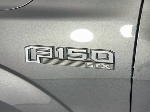 Used 2019 Ford F150 XL w/ Equipment Group 101A Mid AWD/4WD image 26