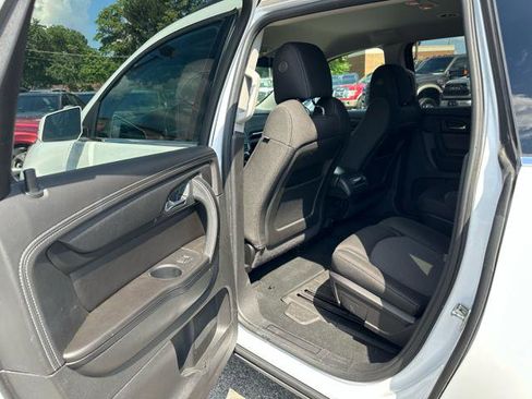 Used 2016 Chevrolet Traverse LT image 14
