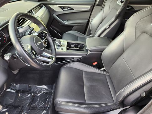 Certified 2023 Jaguar F-PACE R-Dynamic S AWD/4WD image 14