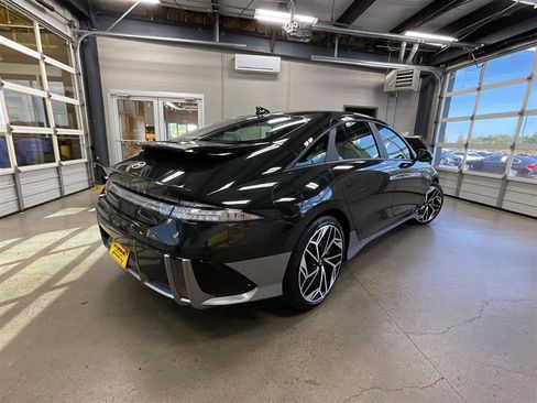 Used 2024 Hyundai Ioniq 6 SEL AWD/4WD image 5