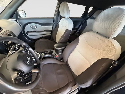 Used 2016 Kia Soul FWD image 13