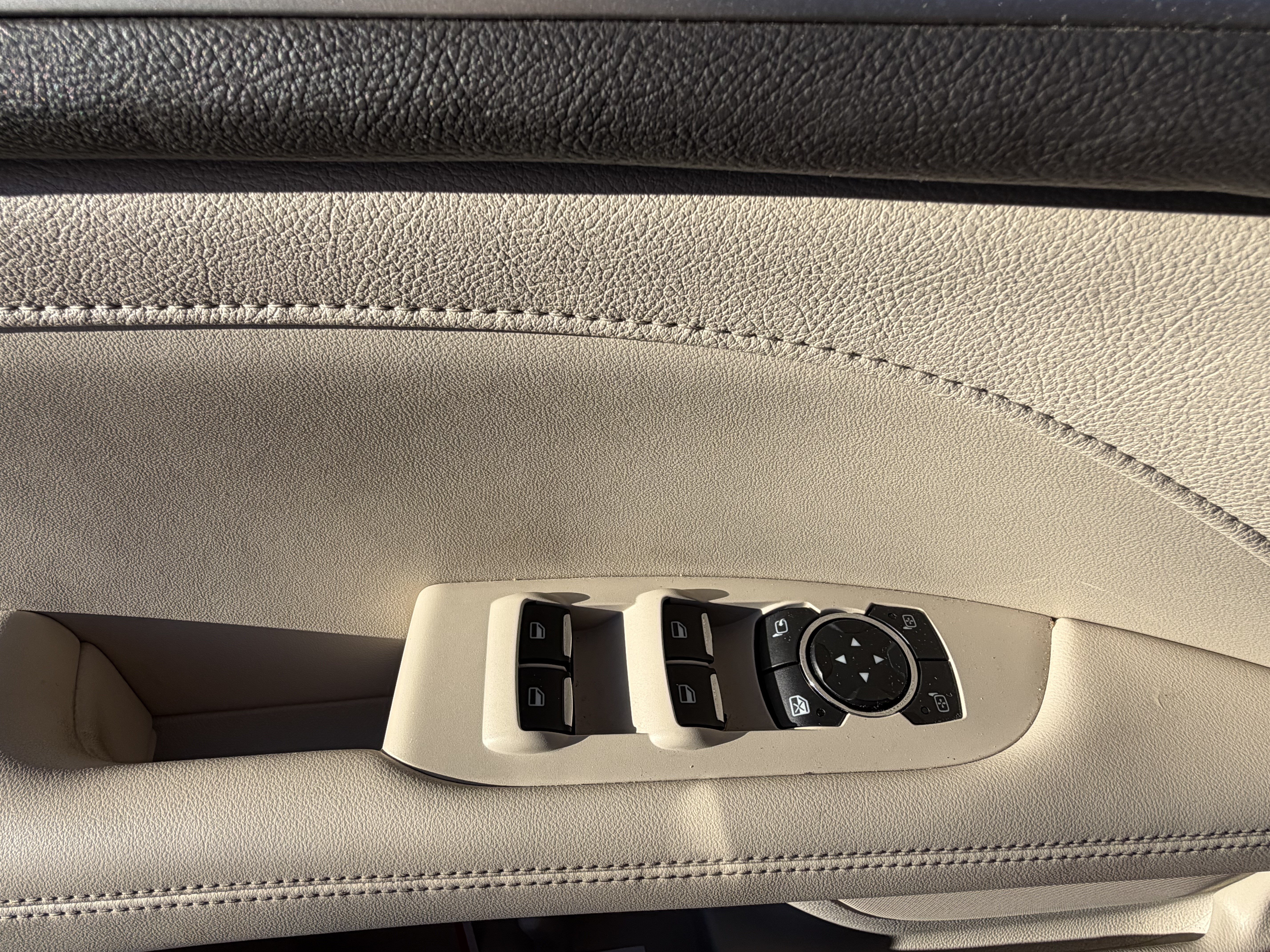 Used 2018 Lincoln MKZ Select w/ Select Plus Package FWD image 14