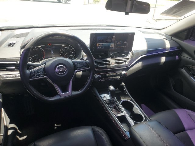 Used 2023 Nissan Altima 2.5 SR w/ SR Premium Package FWD image 11
