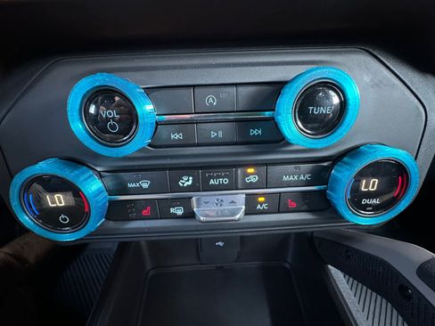 Used 2024 Ford Bronco Outer Banks AWD/4WD image 25