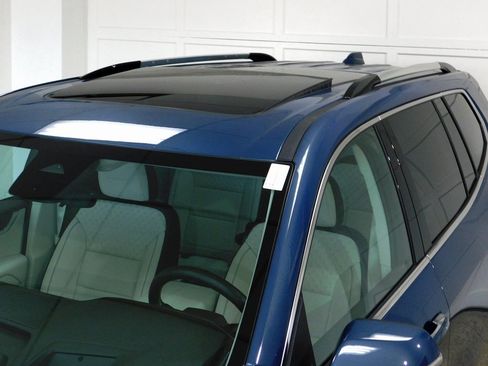 Used 2024 GMC Acadia Denali image 21