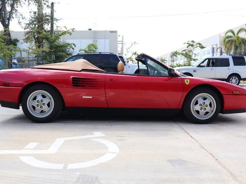 Used 1989 Ferrari Mondial T Cabriolet image 5