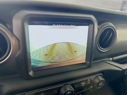 Used 2023 Jeep Wrangler Unlimited w/ 8.4" Radio Group AWD/4WD image 22