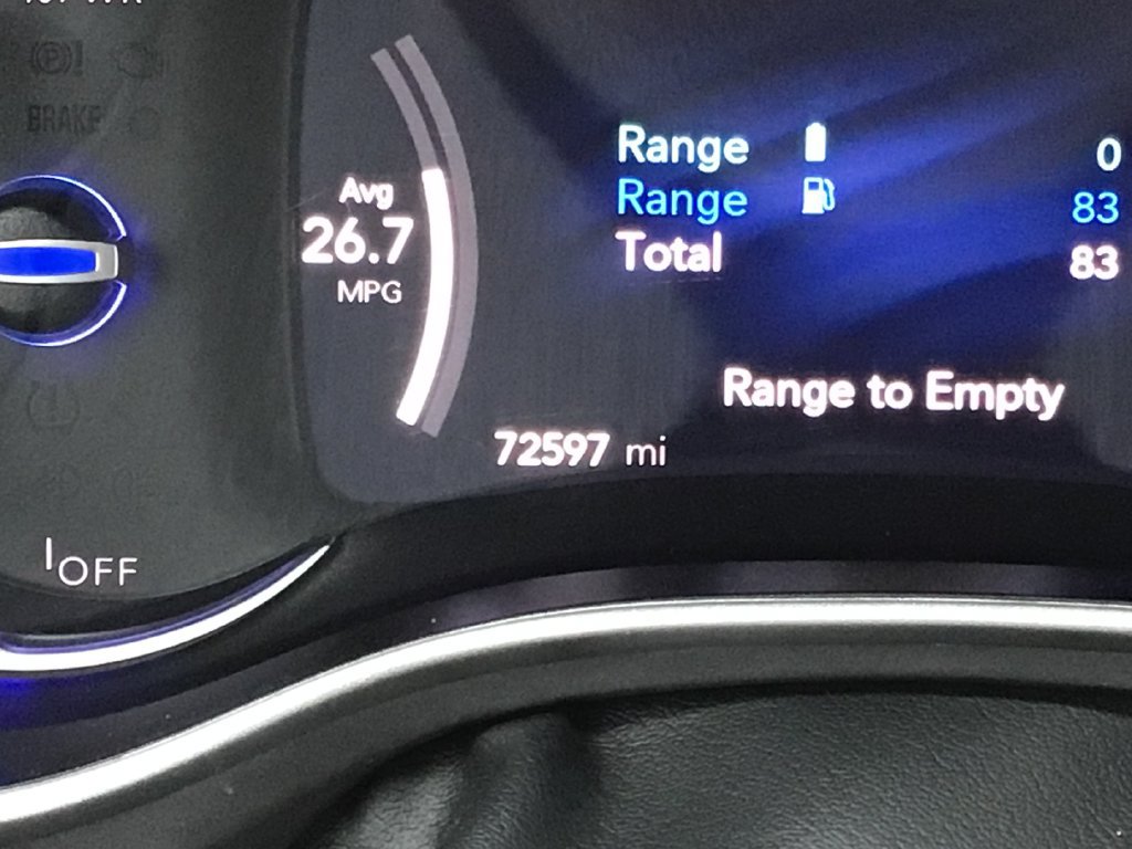 Used 2024 Chrysler Pacifica Limited FWD image 17