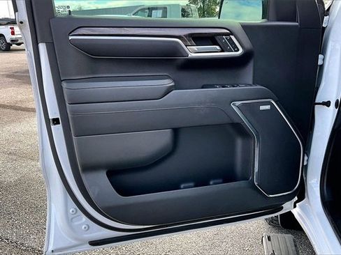 Used 2022 Chevrolet Silverado 1500 LTZ w/ Technology Package image 17