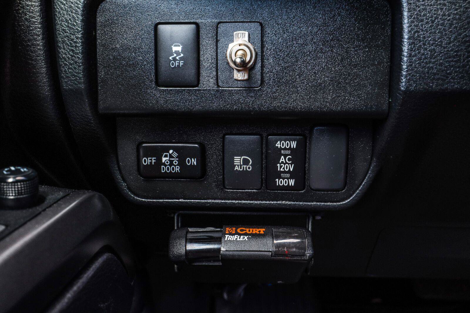 Used 2020 Toyota Tacoma TRD Off-Road AWD/4WD image 37