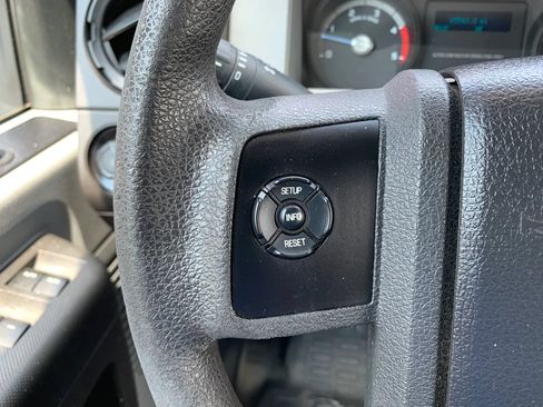 Used 2016 Ford F550 4x4 Crew Cab Super Duty w/ Power Equipment Group image 15