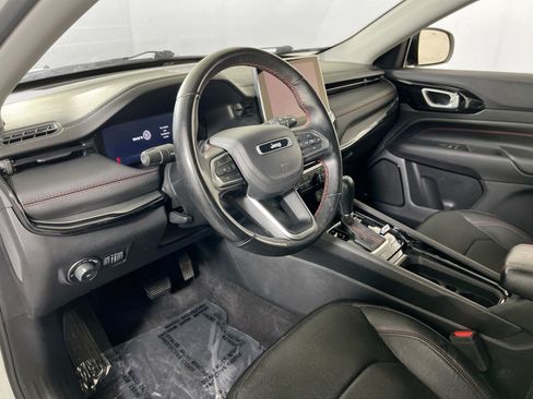 Used 2022 Jeep Compass Trailhawk w/ Trailhawk Elite Group AWD/4WD image 9
