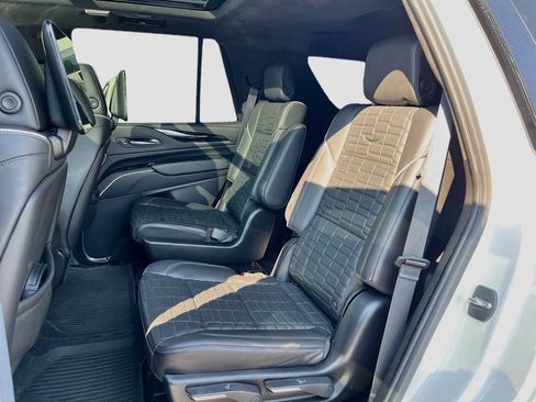 Used 2024 Cadillac Escalade V AWD/4WD image 29