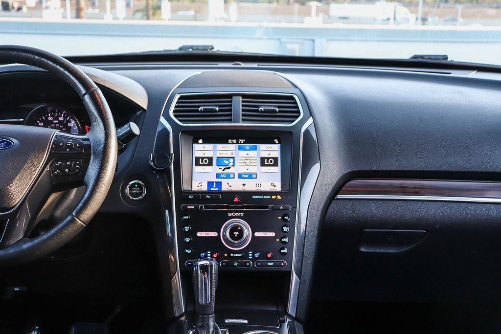 Used 2017 Ford Explorer Limited FWD image 15