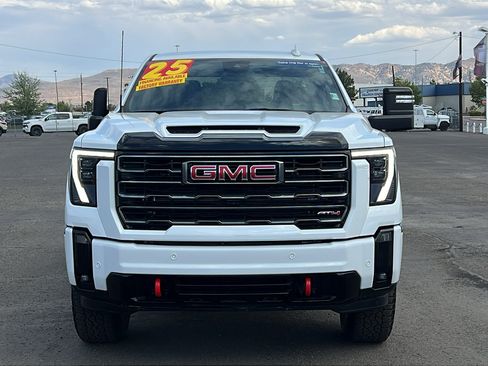 Certified 2025 GMC Sierra 2500 AT4 AWD/4WD image 2
