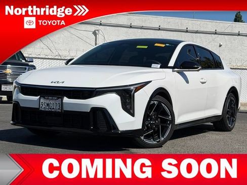 Used 2025 Kia K4 GT-Line w/ GT-Line Premium Package FWD image 2