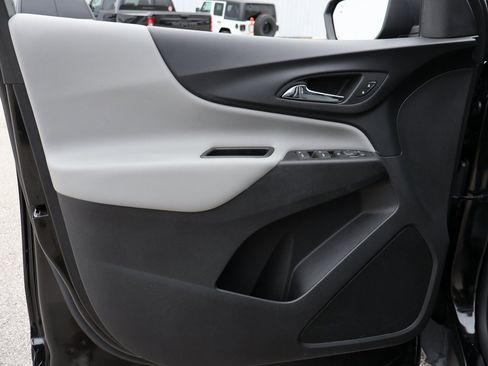 Used 2022 Chevrolet Equinox LS image 20