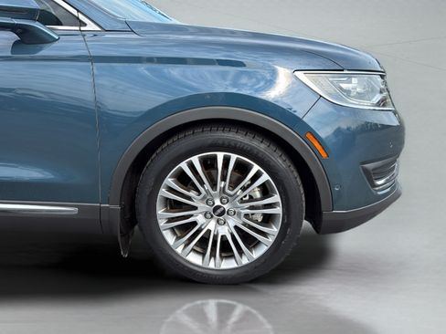 Used 2016 Lincoln MKX Reserve w/ Technology Package AWD/4WD image 32
