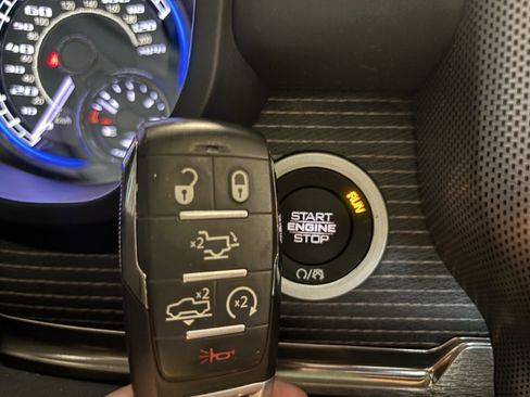 Used 2020 RAM 1500 Limited image 29