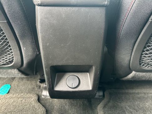 Used 2017 GMC Terrain SLE w/ Technology Package image 13