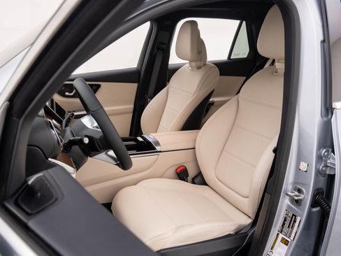 New 2026 Mercedes-Benz GLC 300 4MATIC image 15