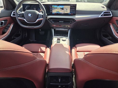 Certified 2025 BMW 330i Sedan RWD image 13