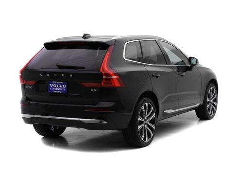 Certified 2023 Volvo XC60 B6 Ultimate w/ Protection Package Premier image 6