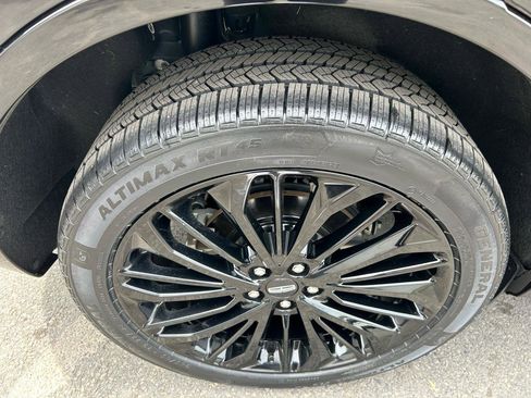 Used 2023 Lincoln Corsair AWD w/ Equipment Group 101A image 12