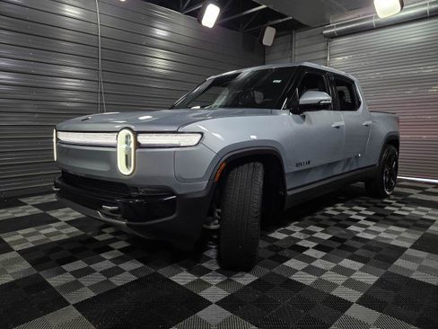 Used 2025 Rivian R1T Adventure image 43