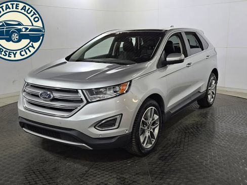 Used 2018 Ford Edge Titanium w/ Equipment Group 302A AWD/4WD image 3