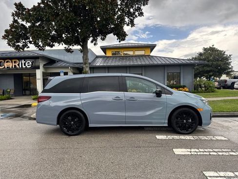 Used 2025 Honda Odyssey Sport-L image 8