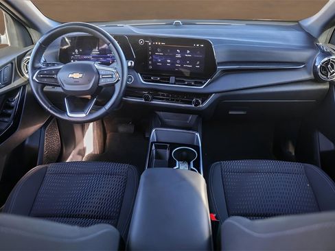 Used 2025 Chevrolet Equinox LT w/ Safety and Technology Package image 23