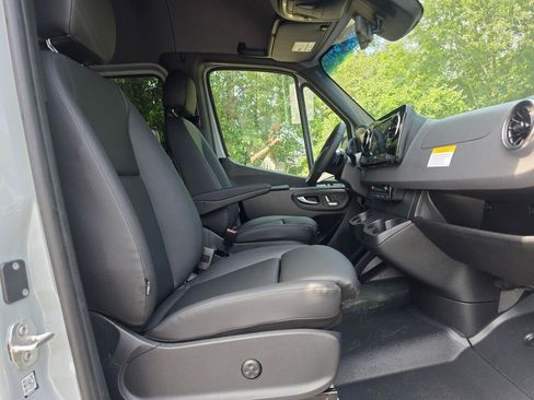 New 2026 Mercedes-Benz Sprinter 2500 image 27