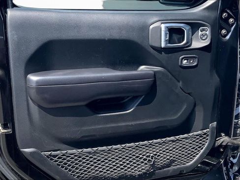 Used 2019 Jeep Wrangler Unlimited Sport S AWD/4WD image 22