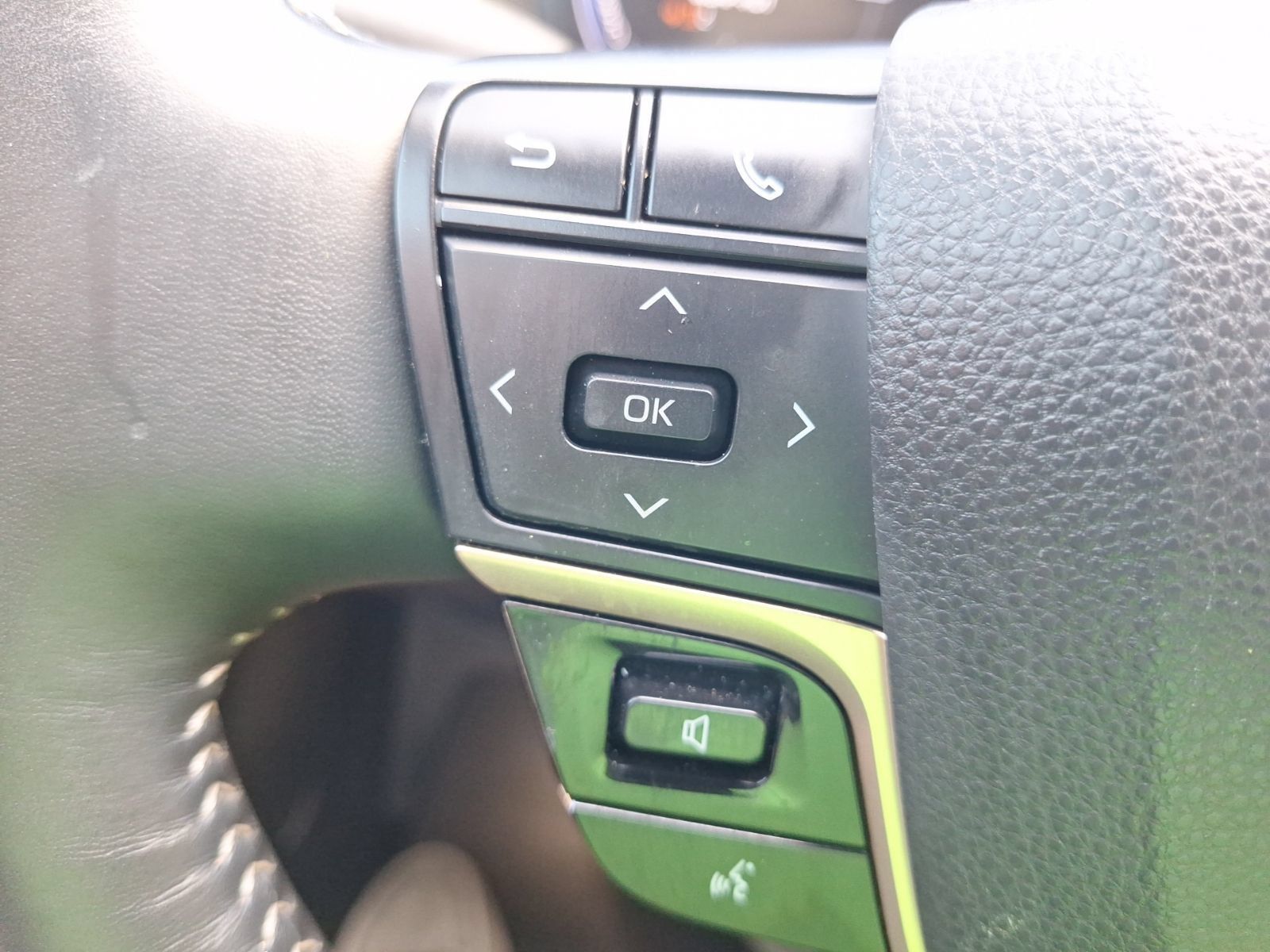 Used 2024 Toyota Crown AWD/4WD image 21