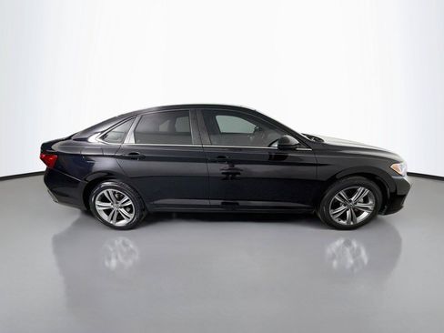 Used 2022 Volkswagen Jetta SE FWD image 4