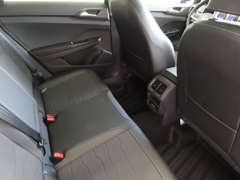 New 2026 Volkswagen Taos SE FWD image 25