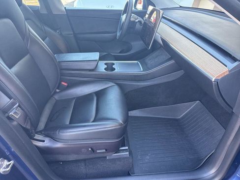 Used 2021 Tesla Model Y Long Range AWD/4WD image 19