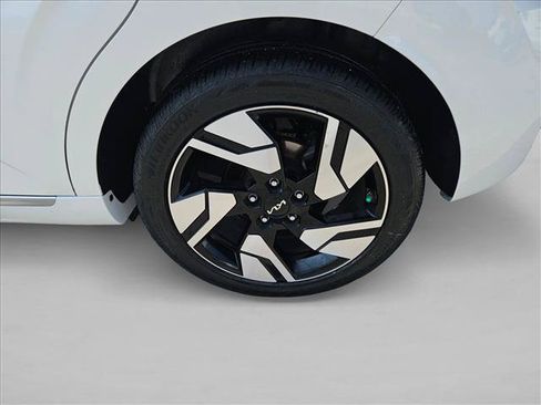 Used 2023 Kia Soul GT-Line FWD image 9