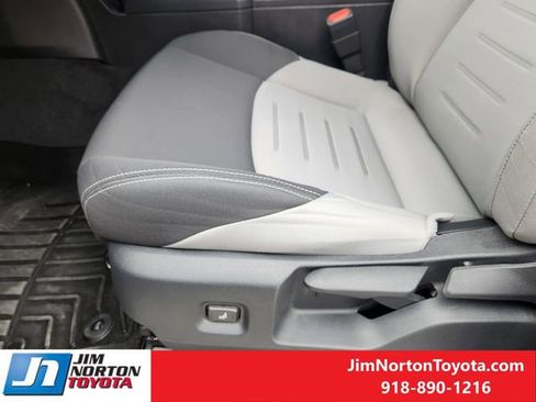 Used 2025 Toyota Tacoma TRD Sport image 25