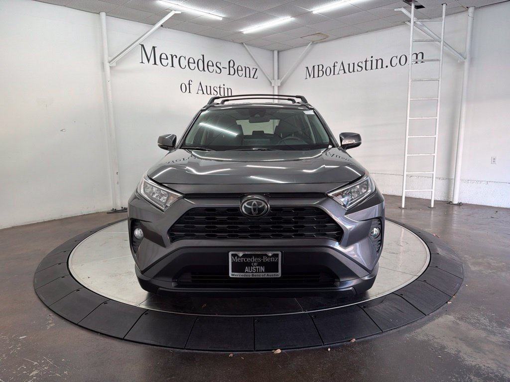 Used 2021 Toyota RAV4 XLE AWD/4WD image 2