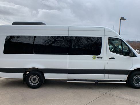 Used 2020 Mercedes-Benz Sprinter 3500 image 5