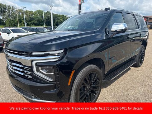 Used 2025 Chevrolet Tahoe Premier AWD/4WD image 3