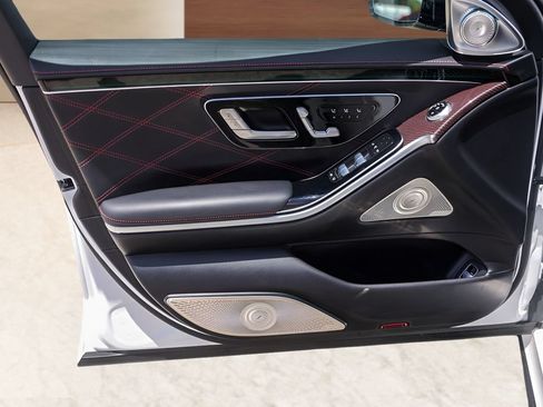 Used 2024 Mercedes-Benz S 63 AMG S image 22
