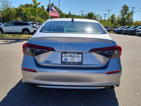 Used 2023 Honda Civic Sport image 4