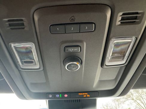 Used 2023 Chevrolet Tahoe LT image 36