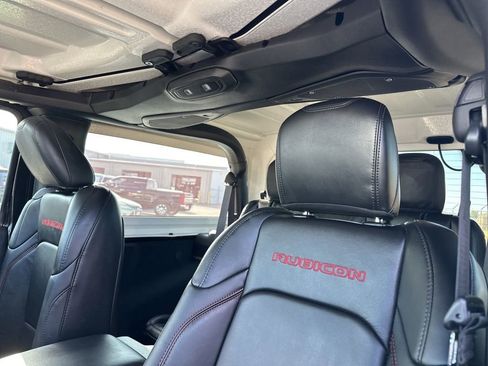 Used 2024 Jeep Wrangler Rubicon w/ Convenience Group image 14