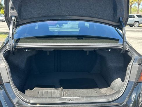 Used 2024 Nissan Altima 2.5 SV image 11